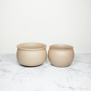 Simple Robusta Plant Pot in two sizes
